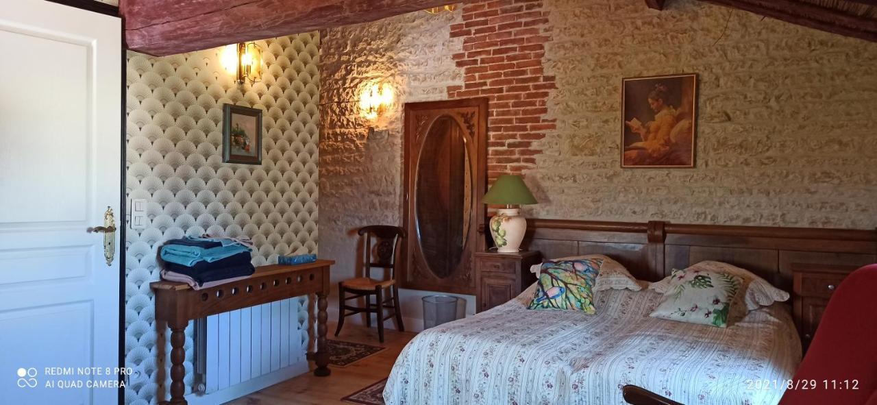 Chez Marek Et Urszula Bed and Breakfast Le Langon Exteriör bild